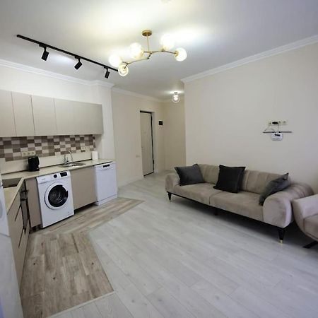 Persona Rooms Zugdidi Luaran gambar